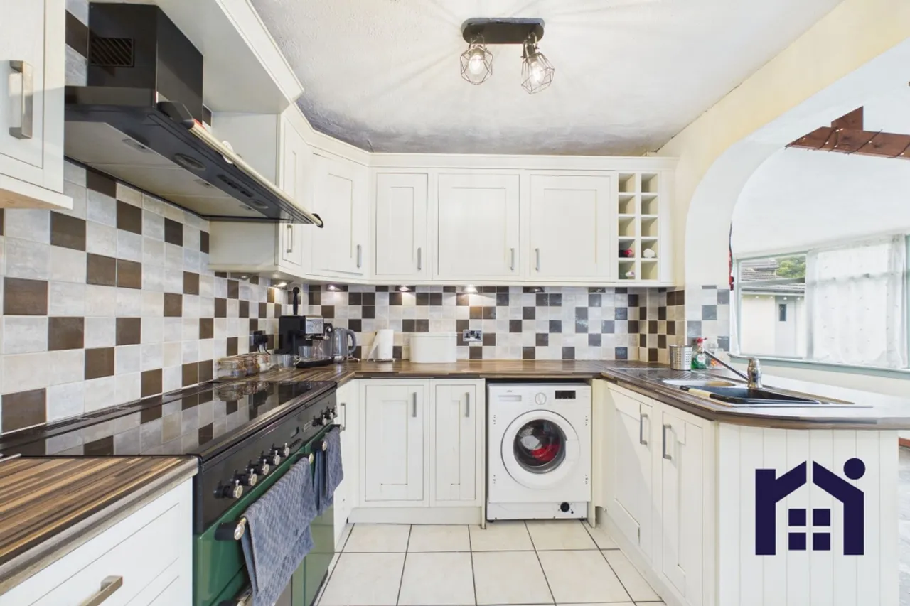 Greenway, Eccleston, PR7, photo 6