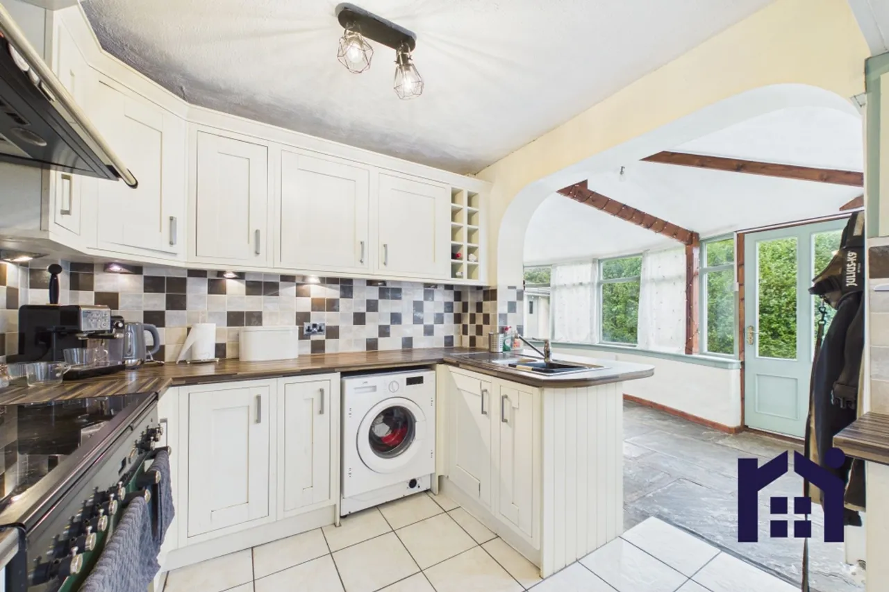 Greenway, Eccleston, PR7, photo 8