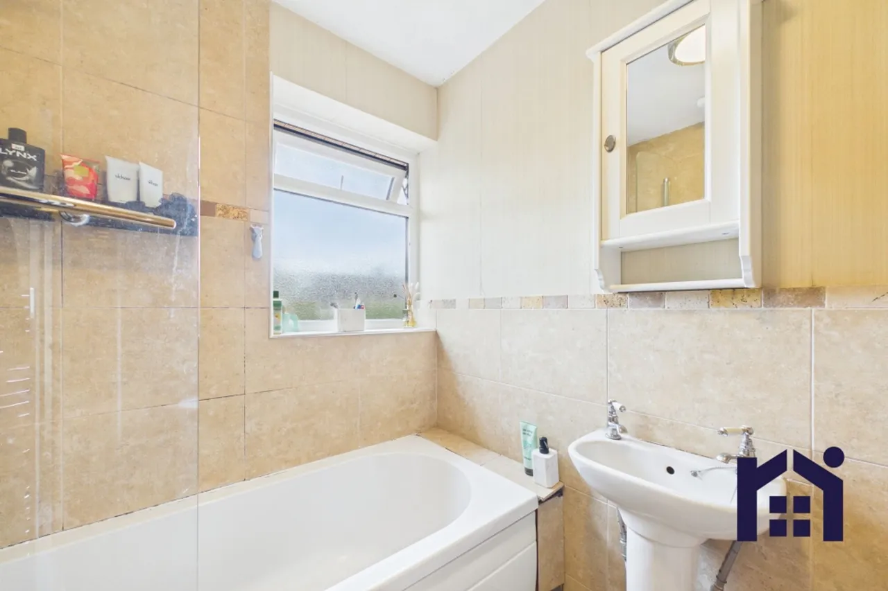 Greenway, Eccleston, PR7, photo 16