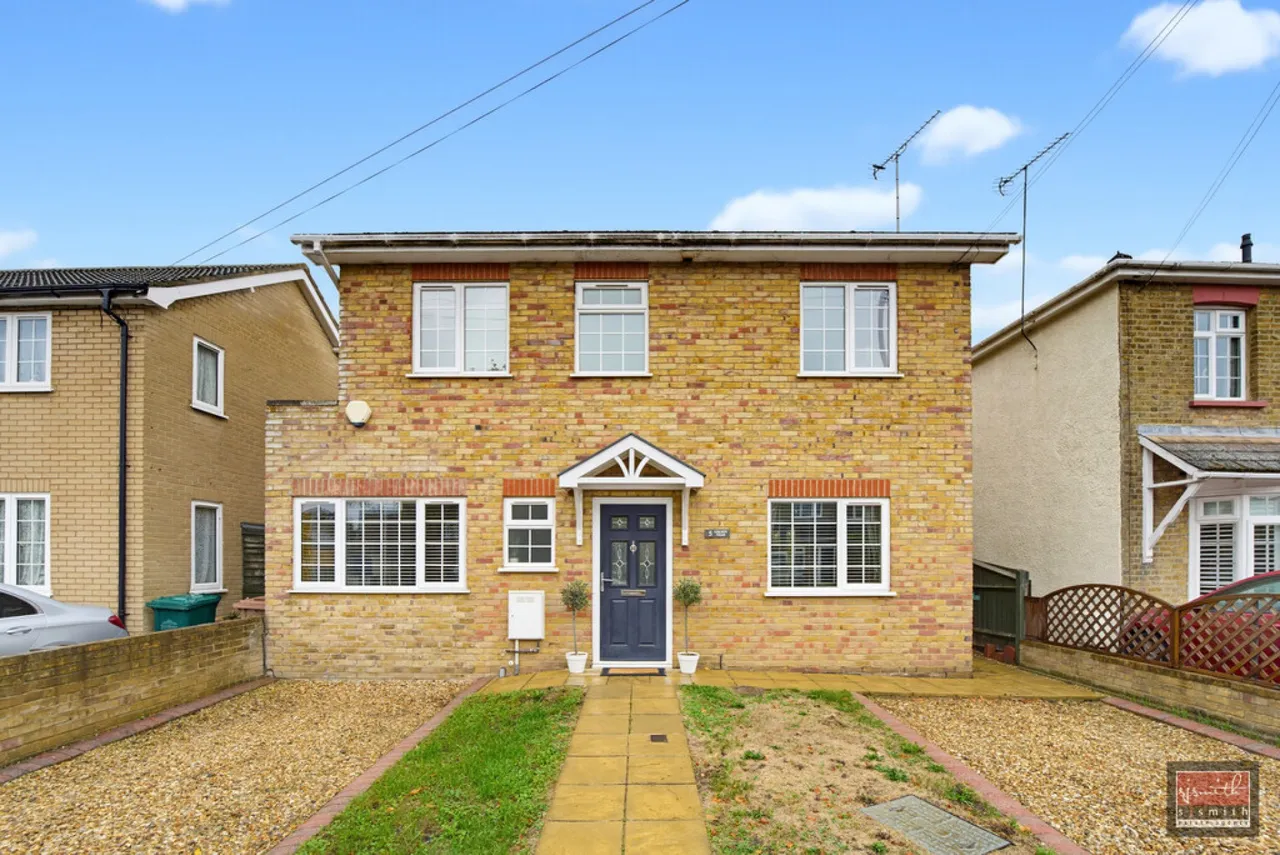 4 bed house for sale, Gordon Road, Ashford
