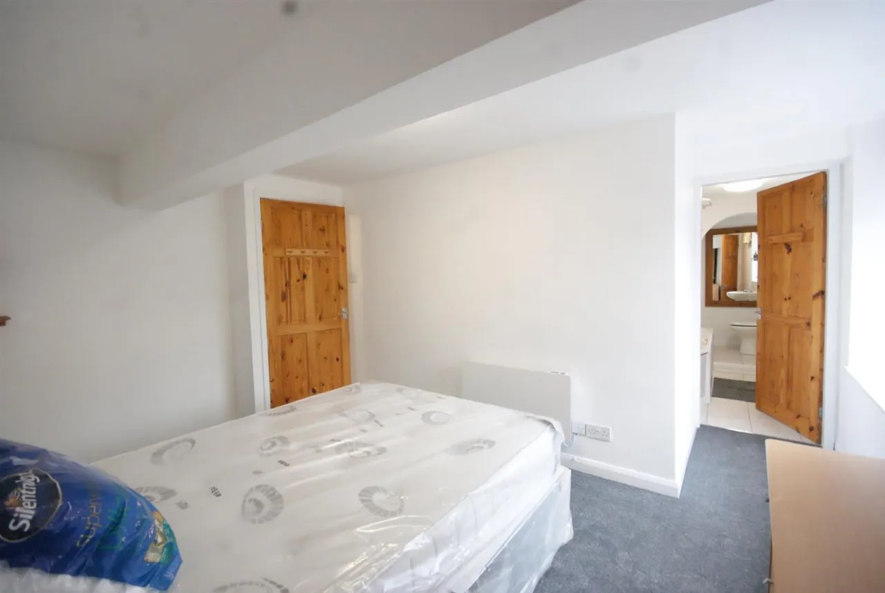 Bedford Court, St Pauls Lane, photo 5