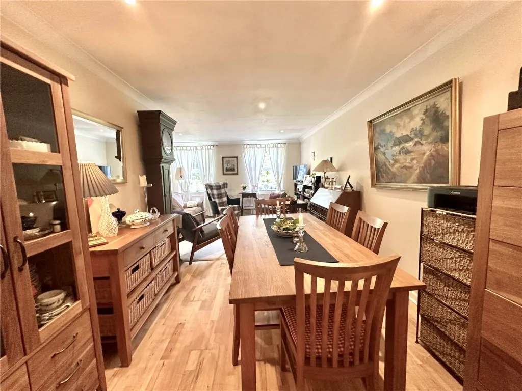 Southampton Road, Lymington, photo 4