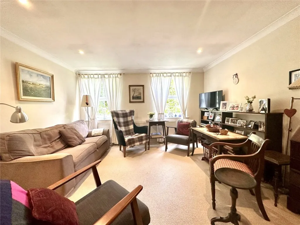 Southampton Road, Lymington, photo 2