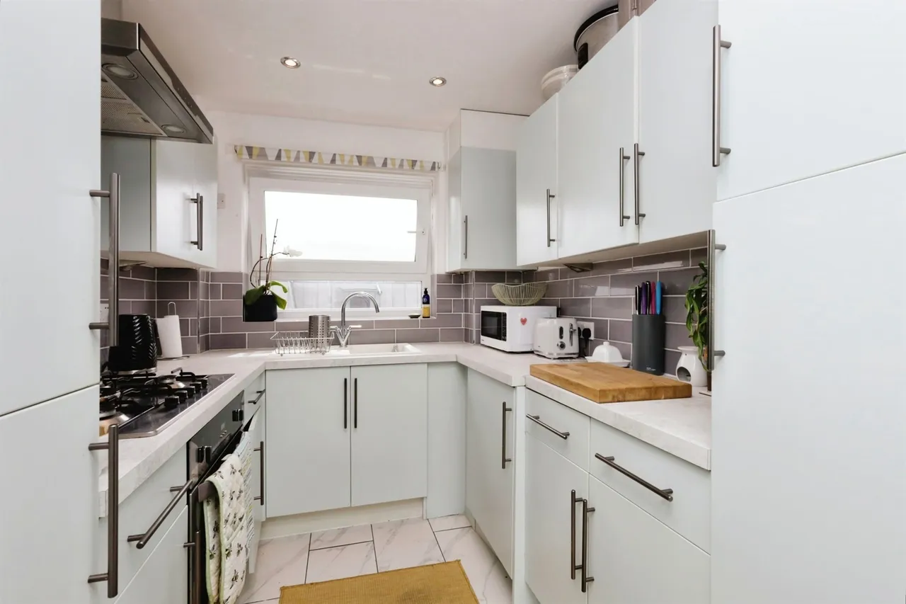 Upperton Road, Eastbourne, photo 5
