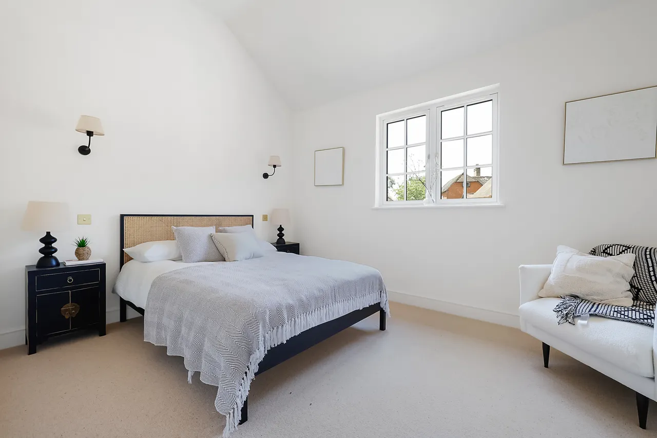 Old Farm Close, Charlwood, RH6, photo 8