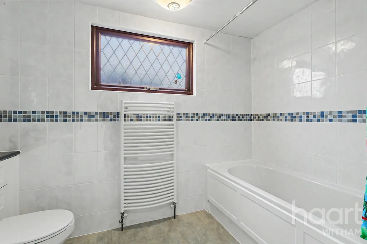 Highfields Road, Witham, CM8, photo 14