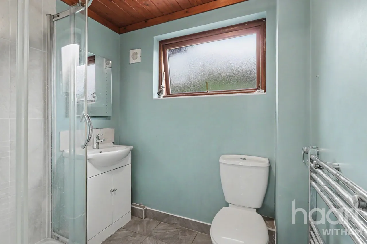 Highfields Road, Witham, CM8, photo 15