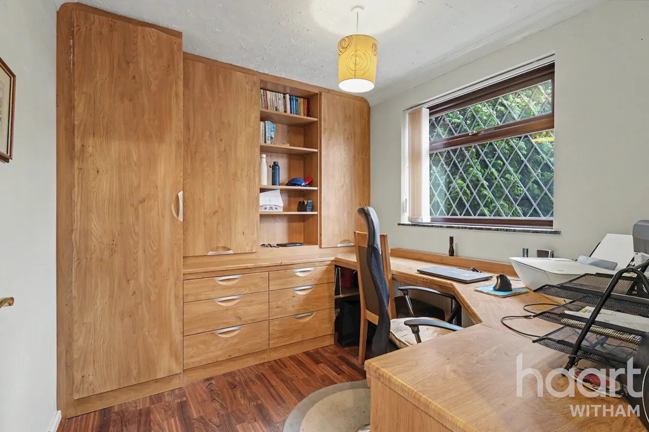 Highfields Road, Witham, CM8, photo 8