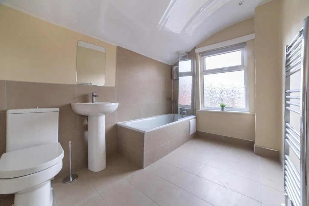 Victory Road, Beeston, NG9, photo 7