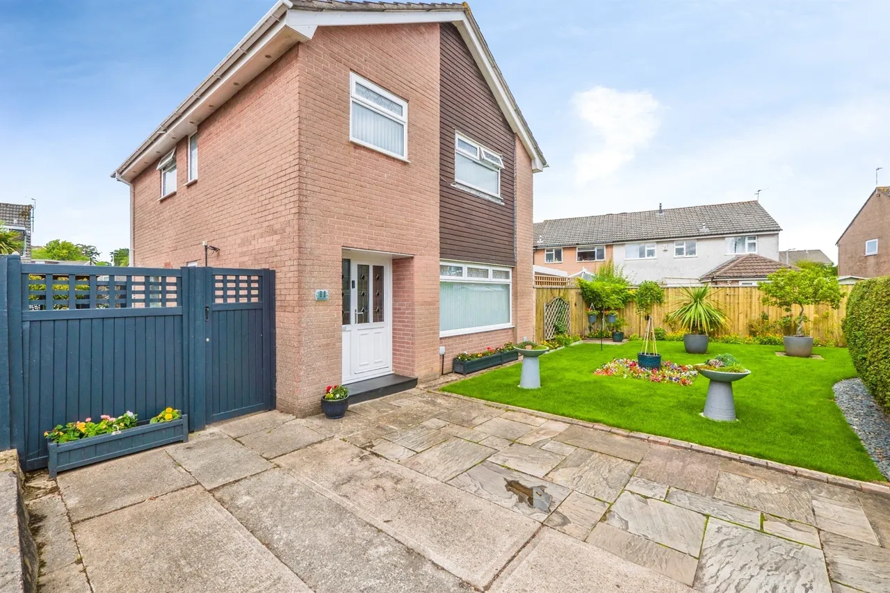 4 bed house for sale — Marshall Close, Cardiff
