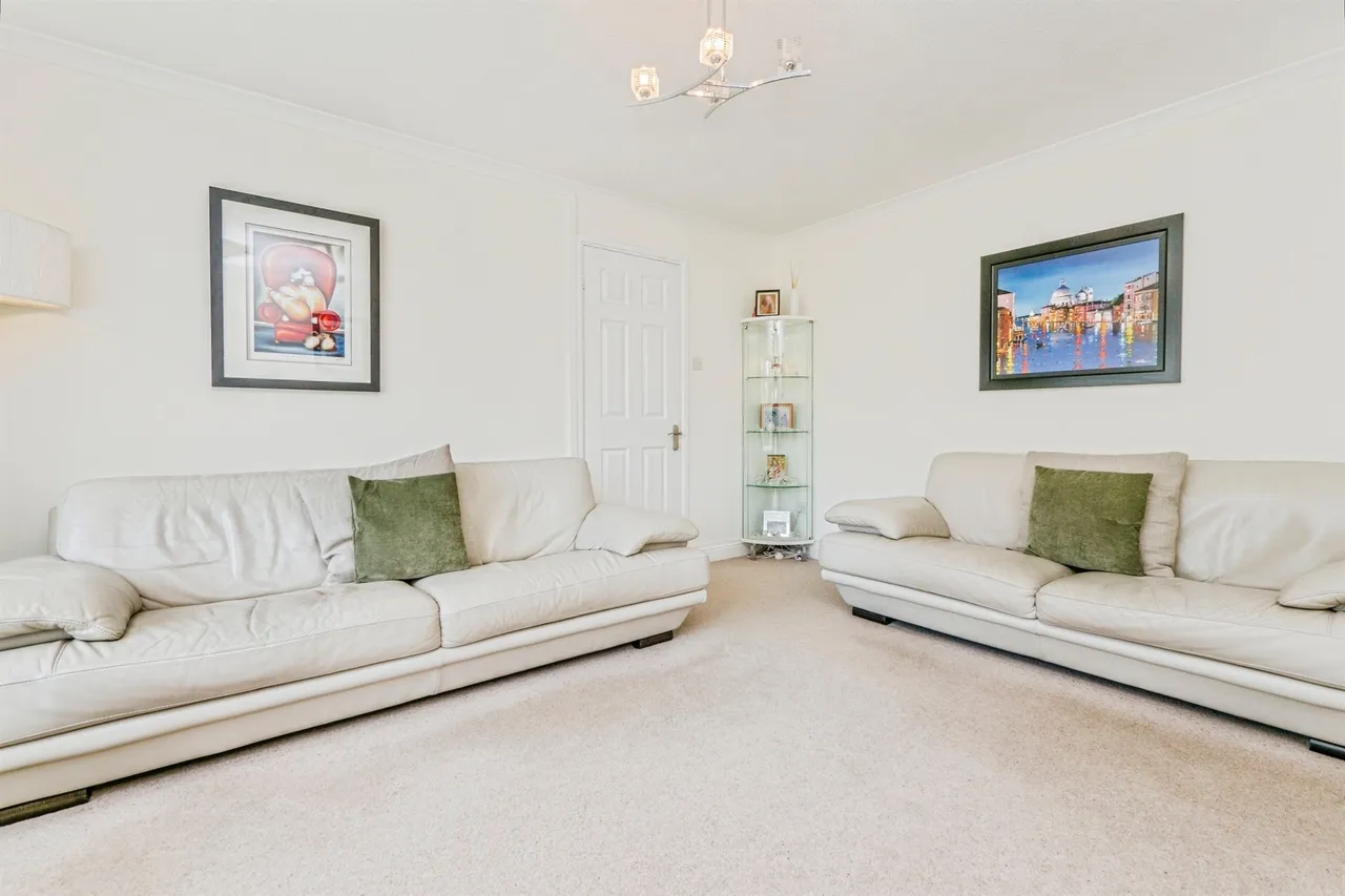 Marshall Close, Cardiff, photo 4