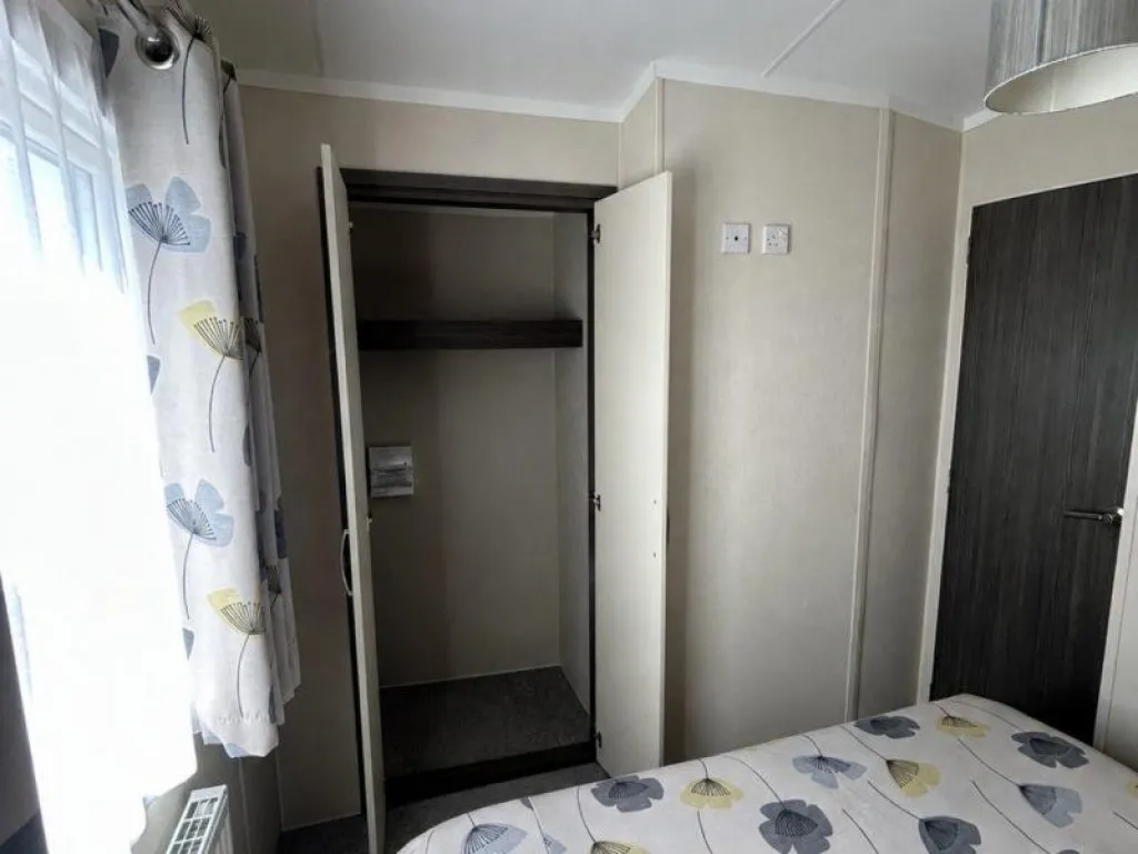 Towyn Road, Towyn, LL22, photo 8