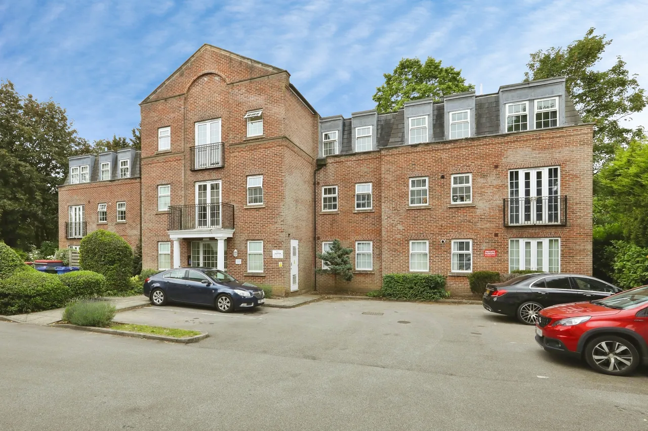 Bawtry Road, Doncaster, DN4, photo 13