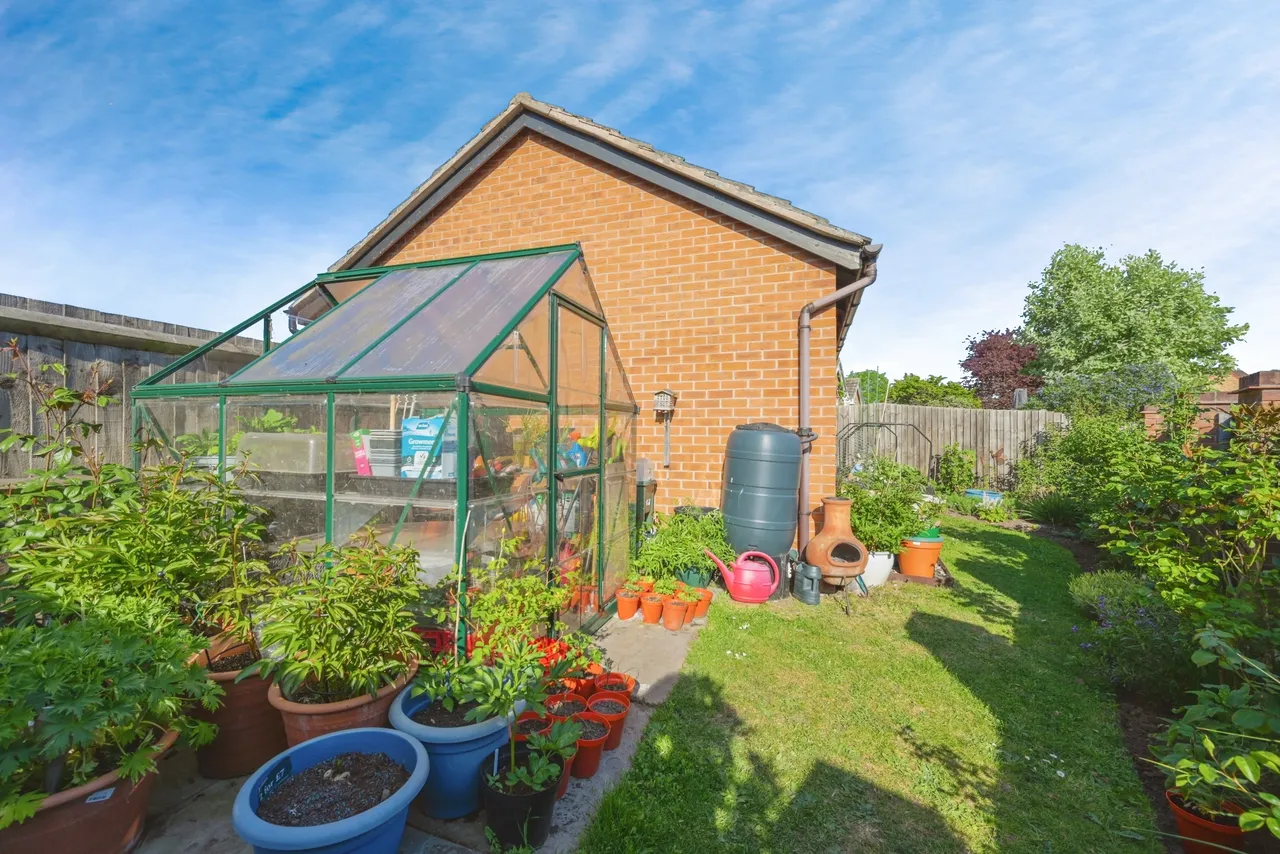 Thrift Road, Burton-On-Trent, DE14, photo 13