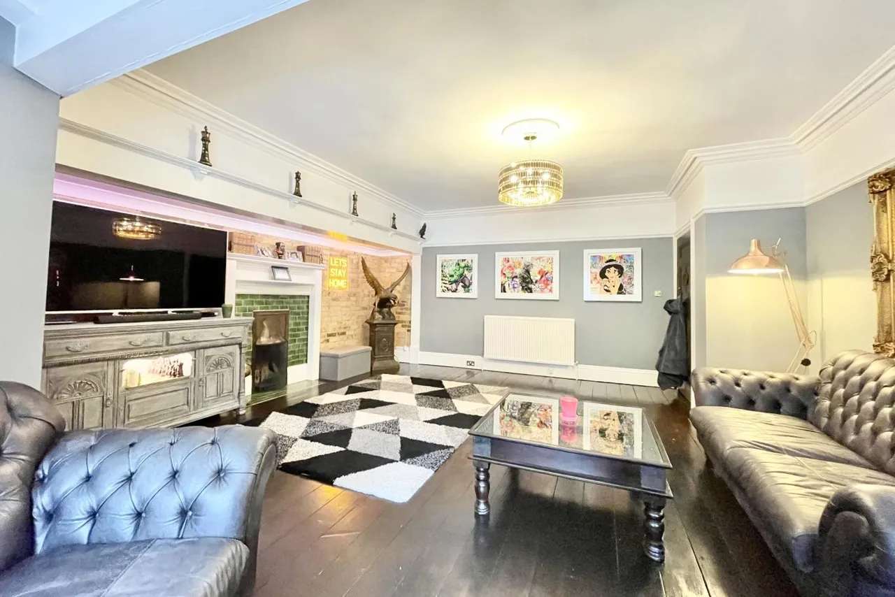 Talbot Avenue, BH3, photo 2