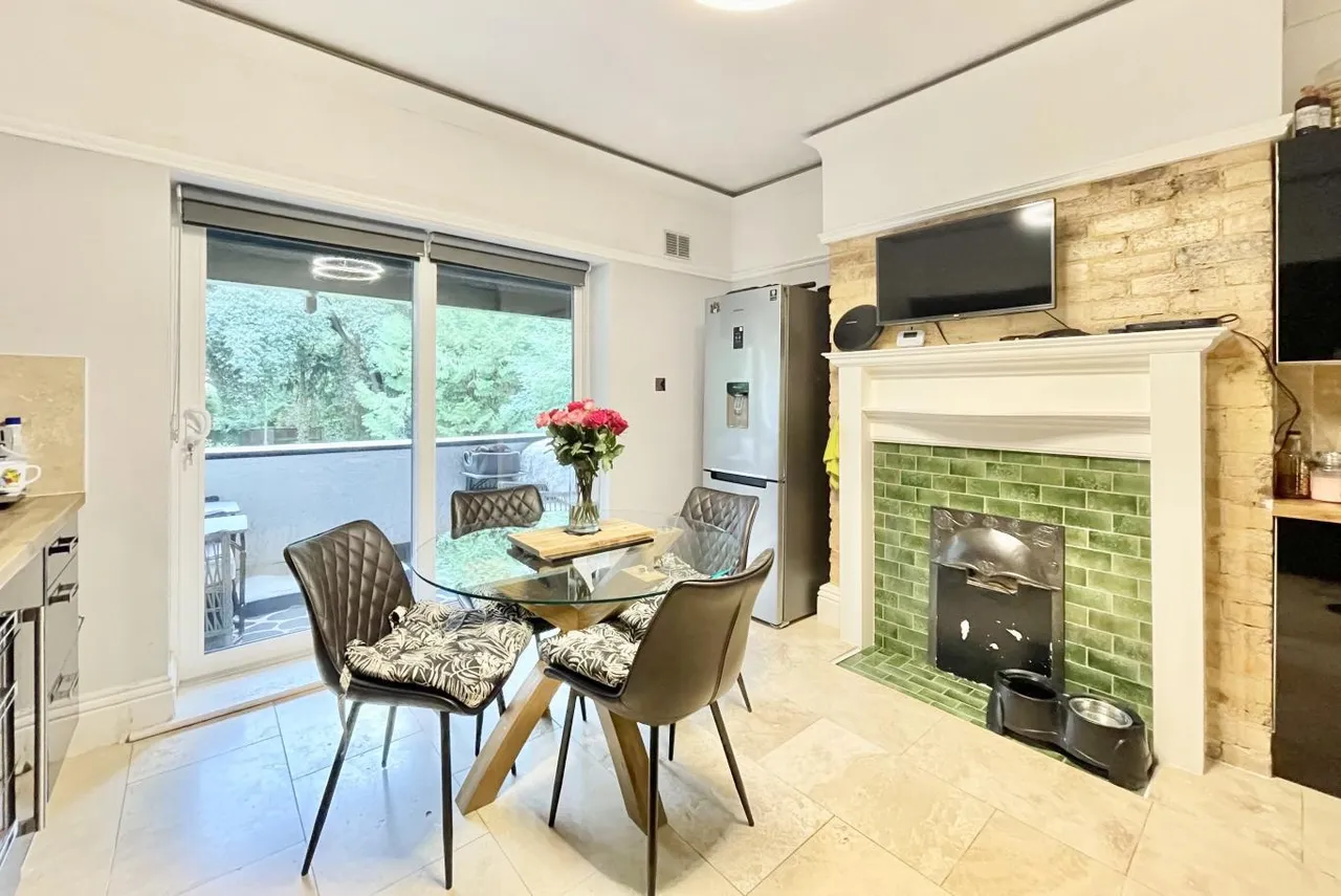 Talbot Avenue, BH3, photo 9