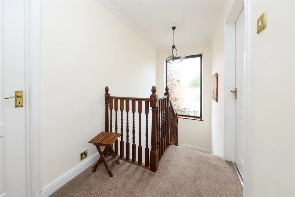 Reservoir Road, Ruislip, Middlesex, HA4 7TU, photo 15