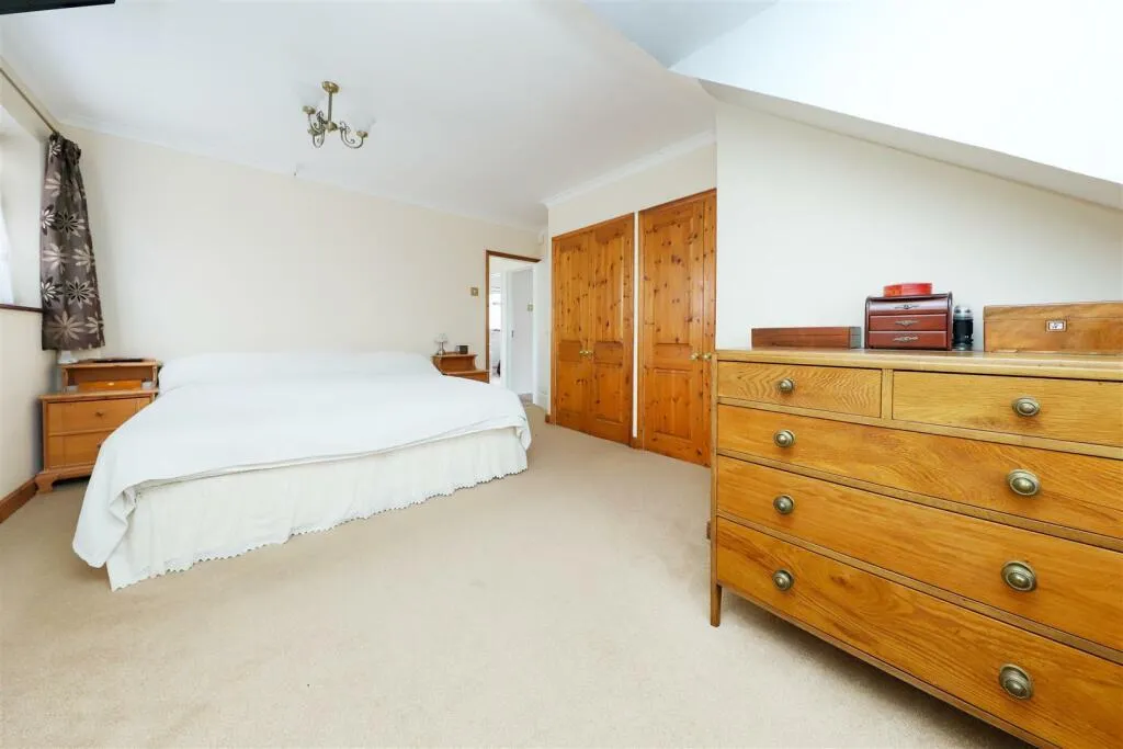 Reservoir Road, Ruislip, Middlesex, HA4 7TU, photo 11