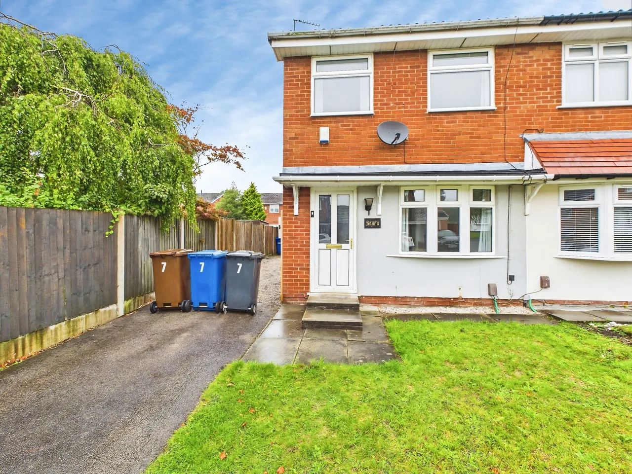2 bed house to rent — Trecastell Close, Wigan, WN1