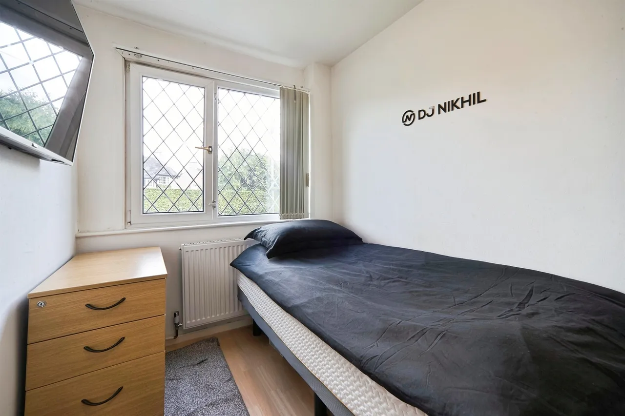 Hough End Lane, Leeds, photo 9