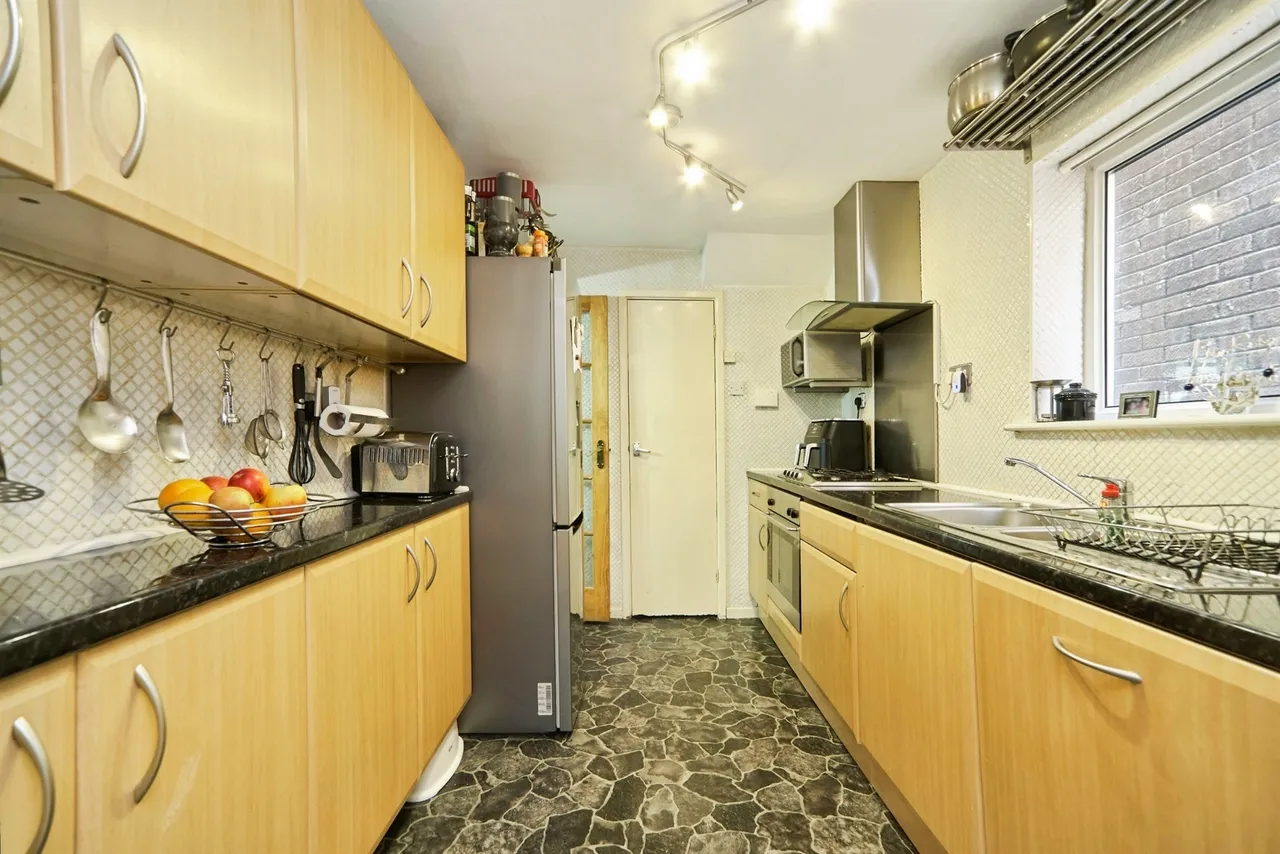Hough End Lane, Leeds, photo 5