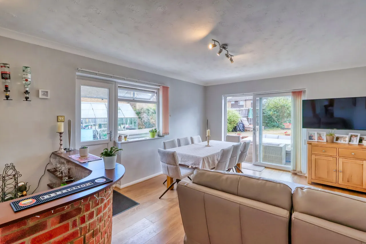 Squirrel Lane, High Wycombe, HP12, photo 6