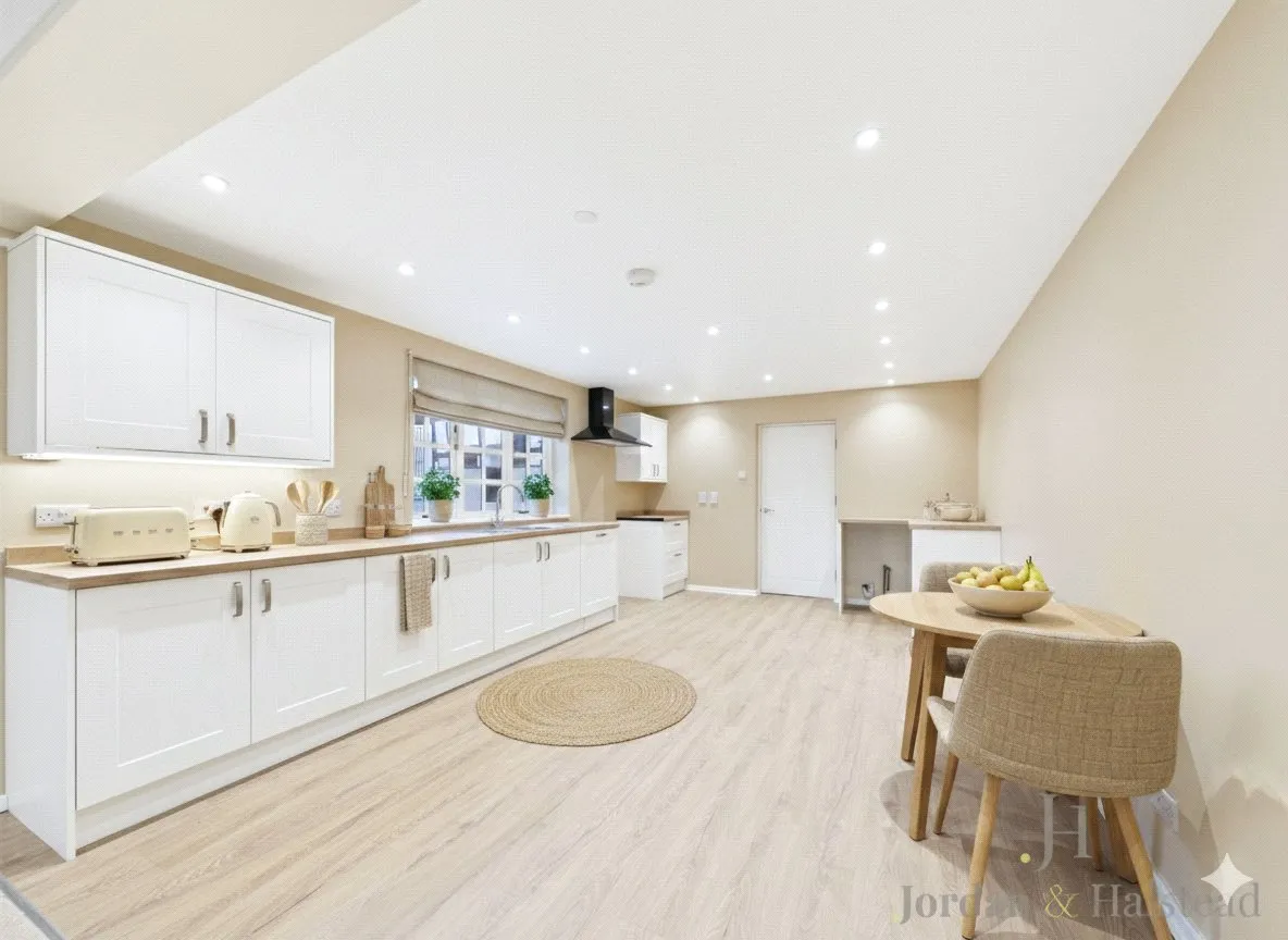 Bates Lane, Helsby, Frodsham, Cheshire, WA6 9LJ, photo 4