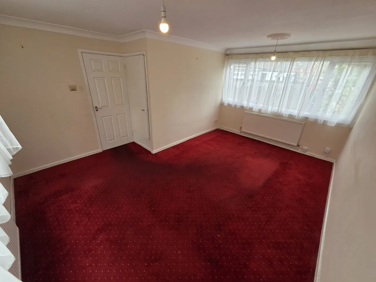 3 bed house to rent — Thrales Close, LU3