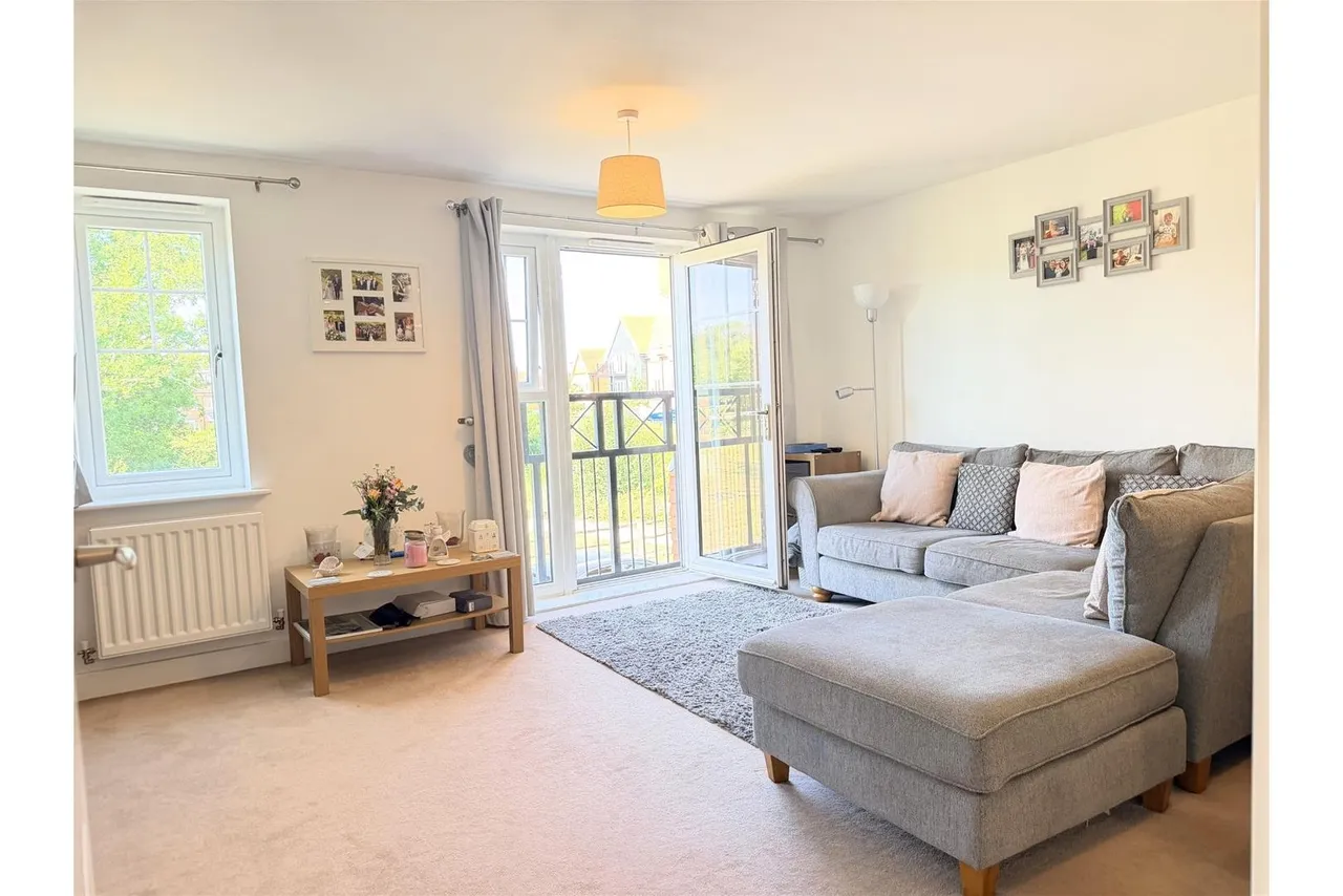 Millpond Lane, Horsham, West Sussex RH12 0AQ, photo 4
