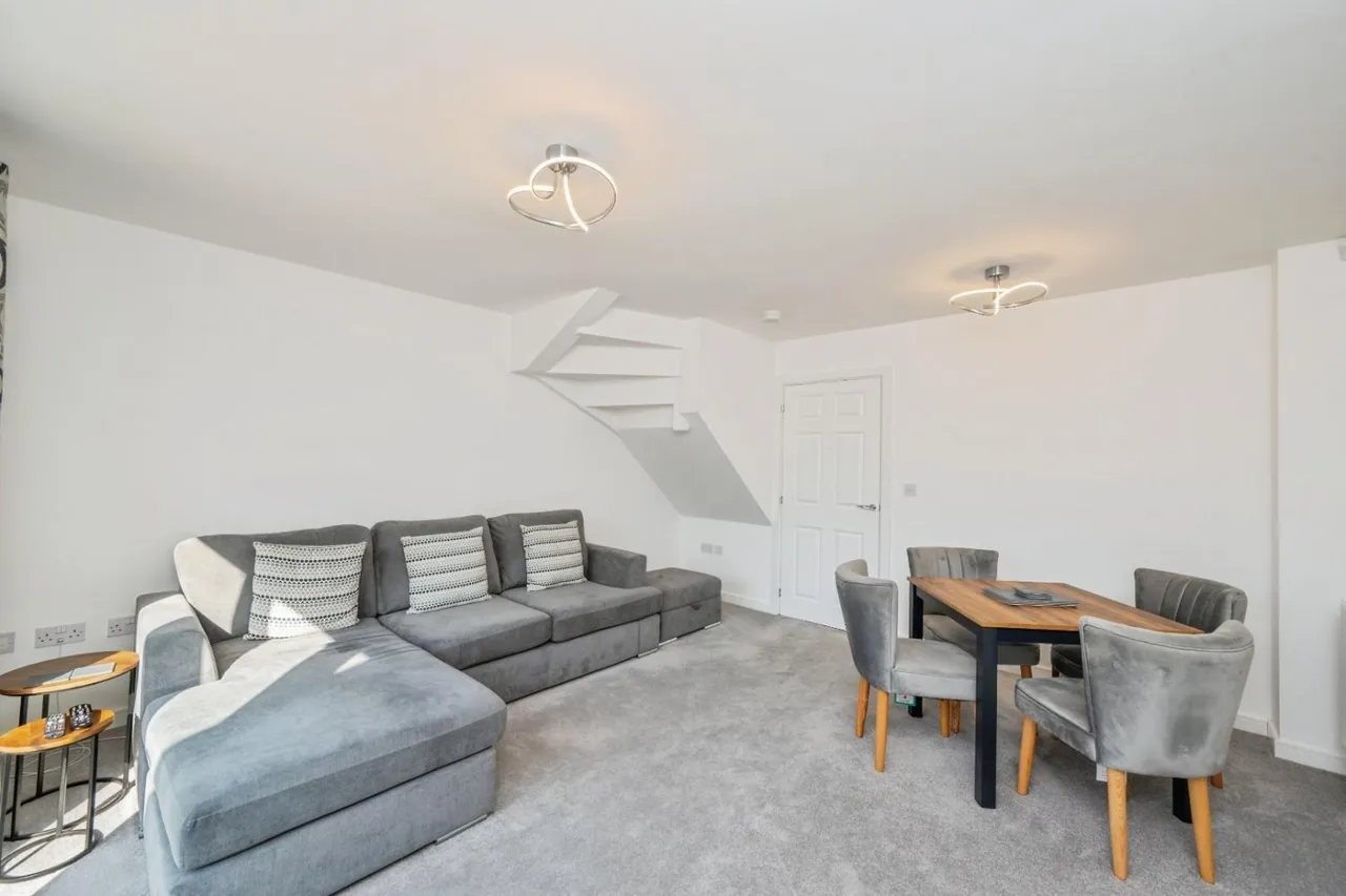 Clayton Avenue, Fradley, photo 8