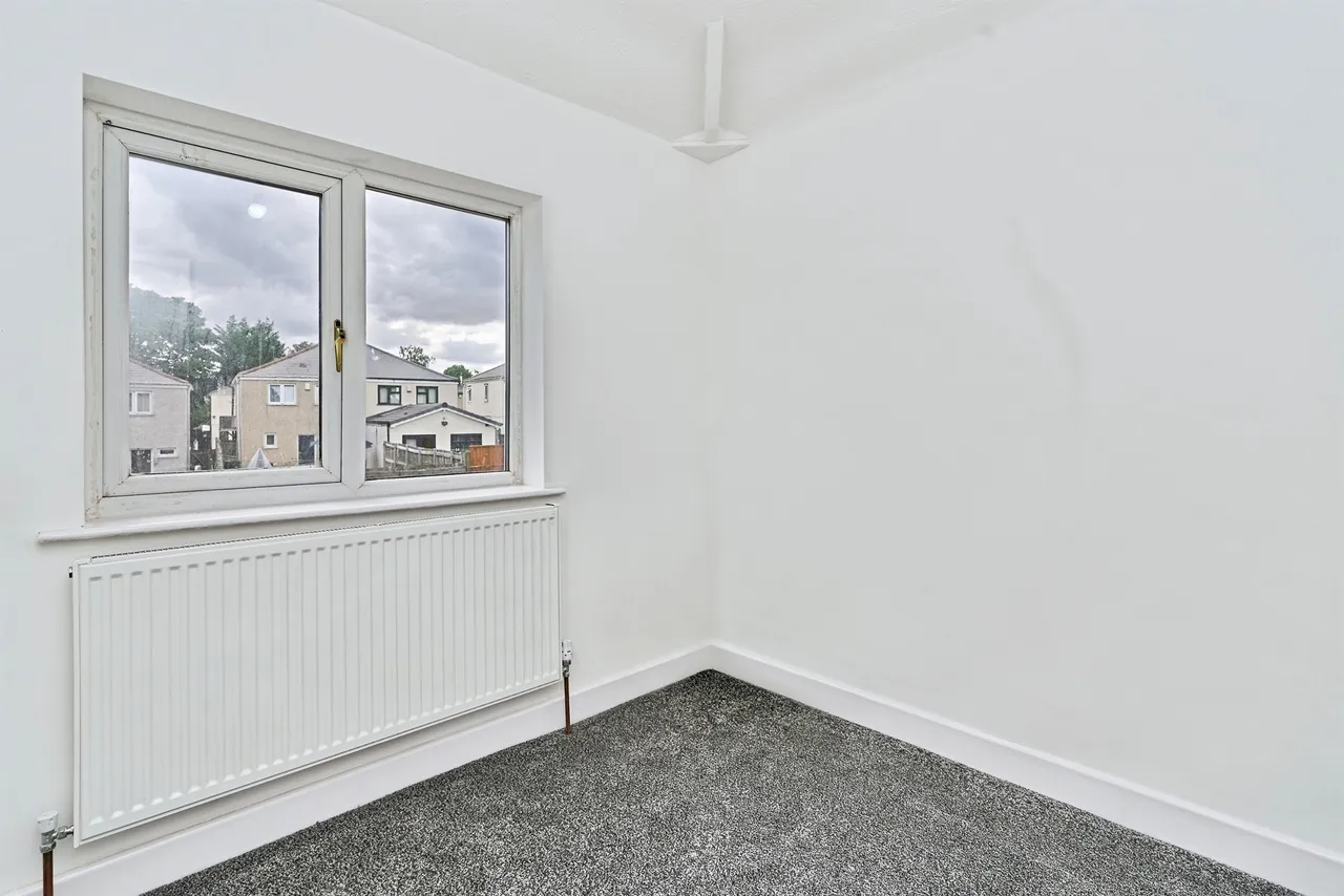 Garden Walk, Bilston, WV14, photo 11