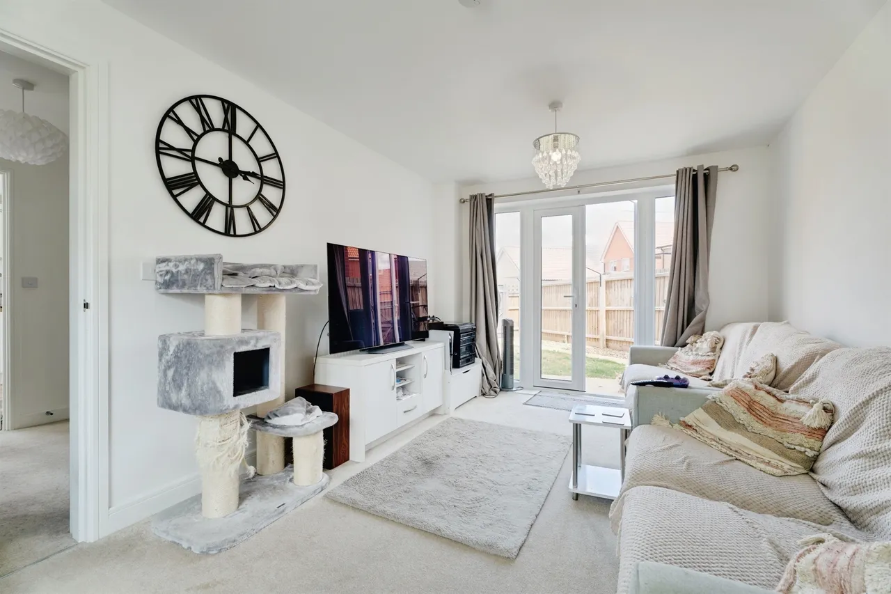Challis Circle, Stowmarket, photo 4