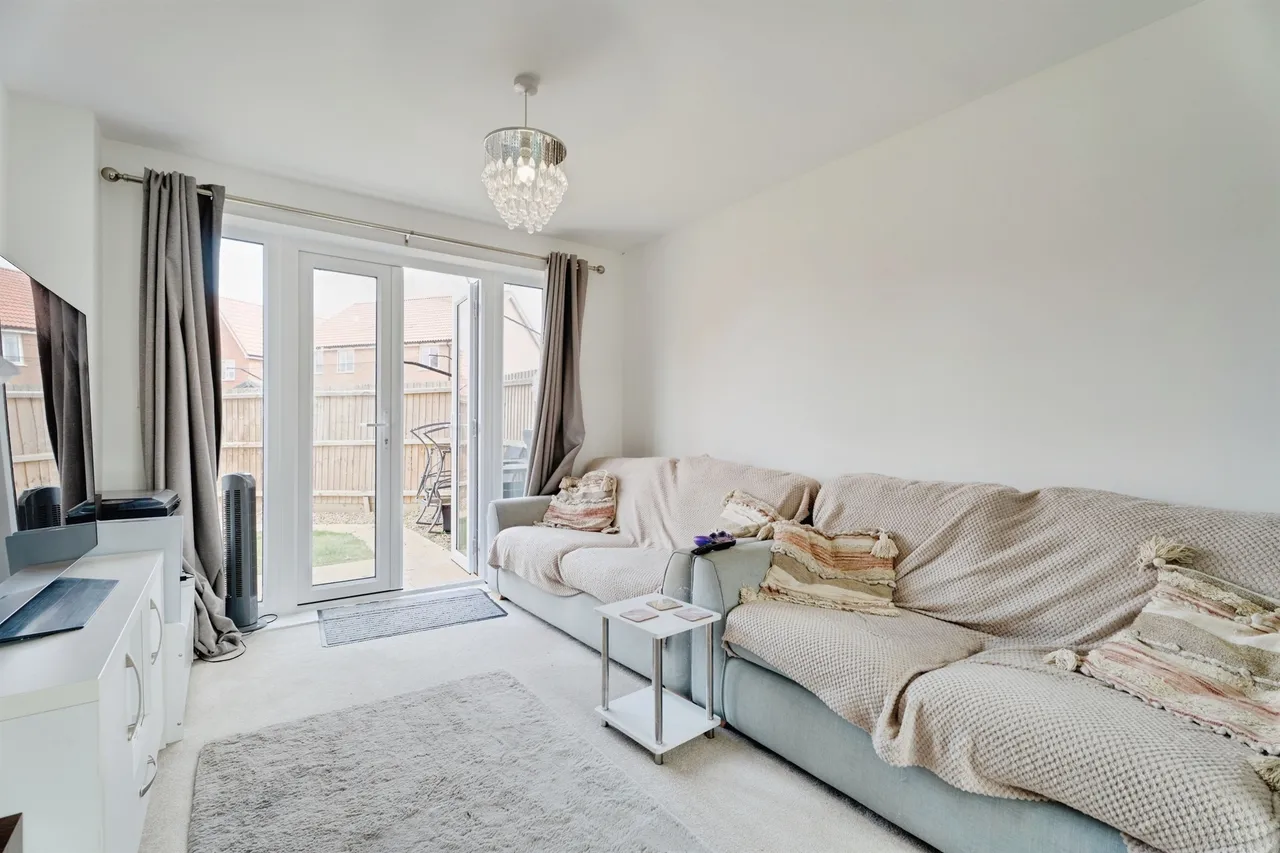Challis Circle, Stowmarket, photo 6