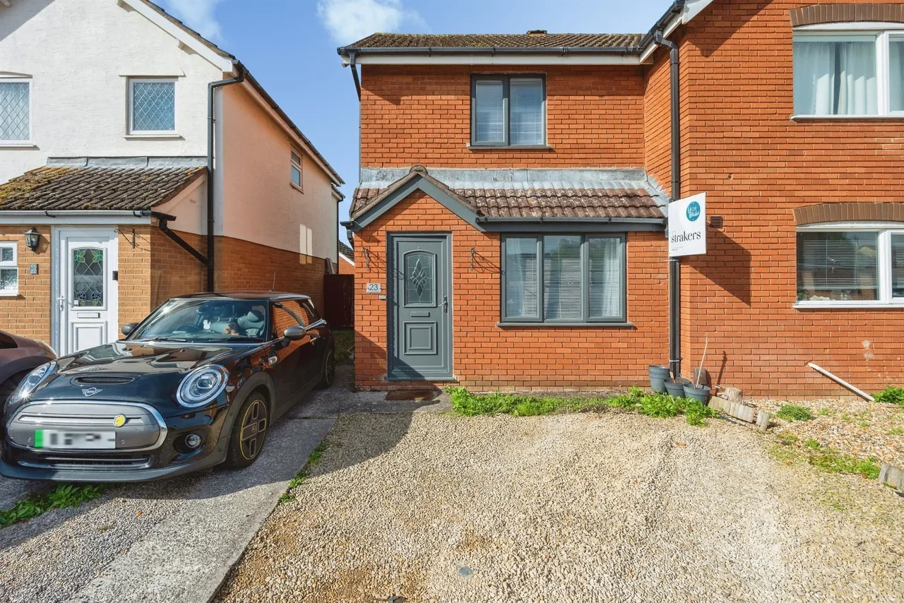 2 bed house for sale, Stuart Close, Trowbridge, BA14