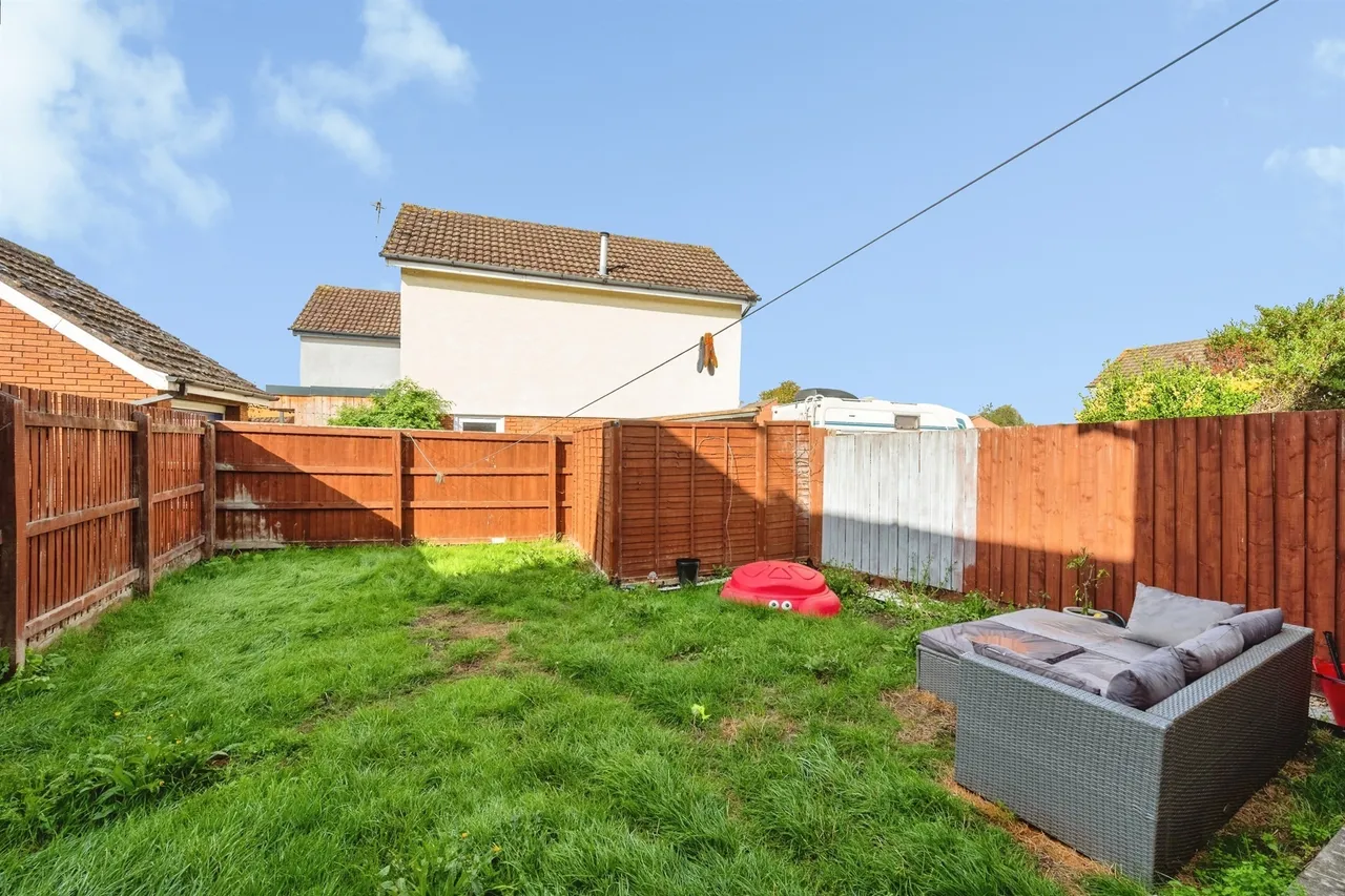 Stuart Close, Trowbridge, BA14, photo 9