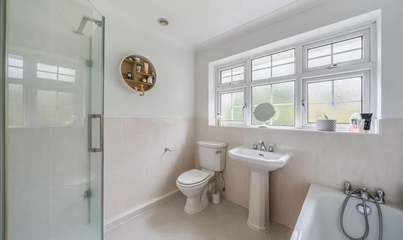 Headley Road, Leatherhead, KT22, photo 11