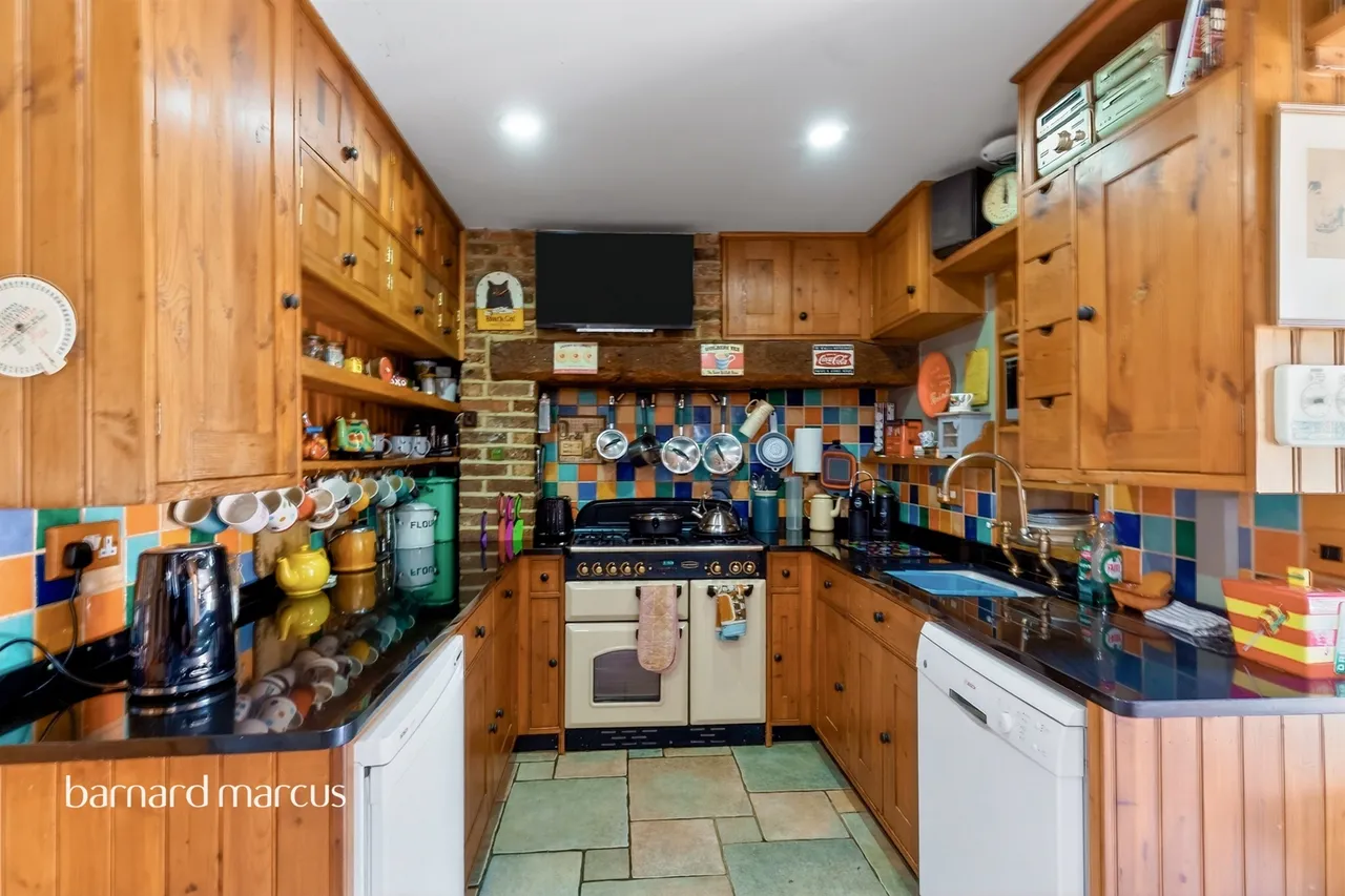 Newdigate Road, Beare Green, Dorking, photo 5