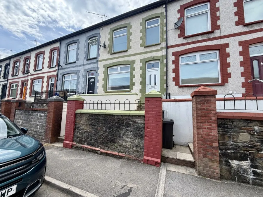 3 bed house for sale, Queens Terrace, Troedyrhiw, CF48