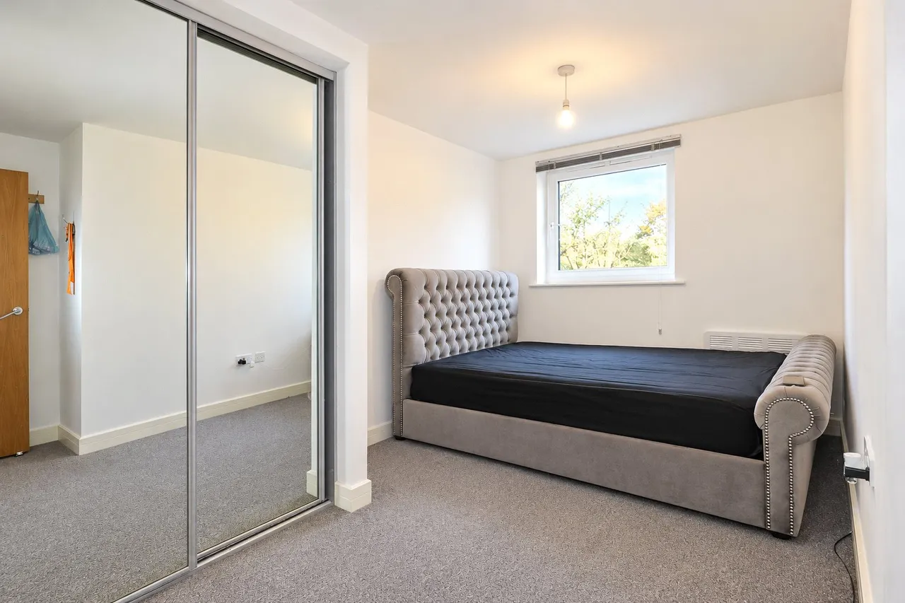 Victoria Way, Woking, GU21, photo 5