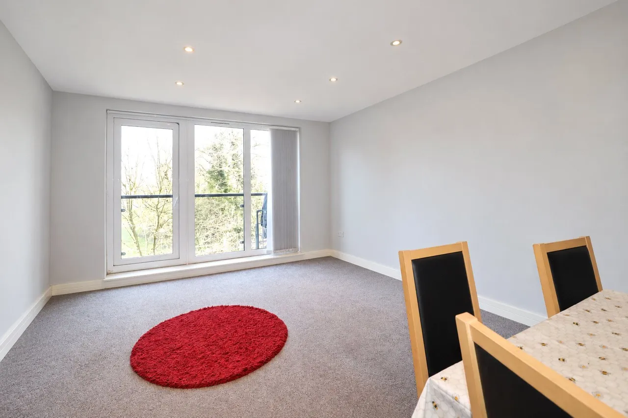 Victoria Way, Woking, GU21, photo 4