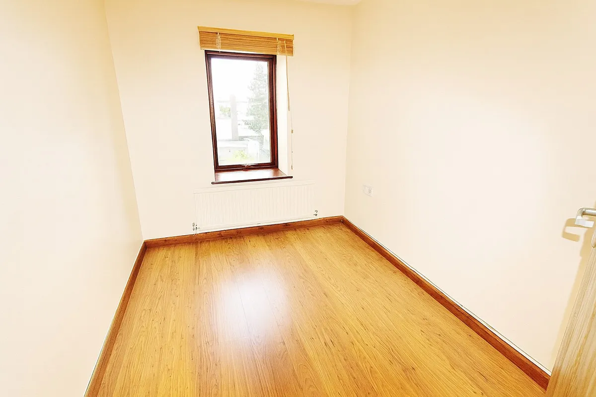 Limes Avenue, Essex, Chigwell, IG7 5NT, photo 7