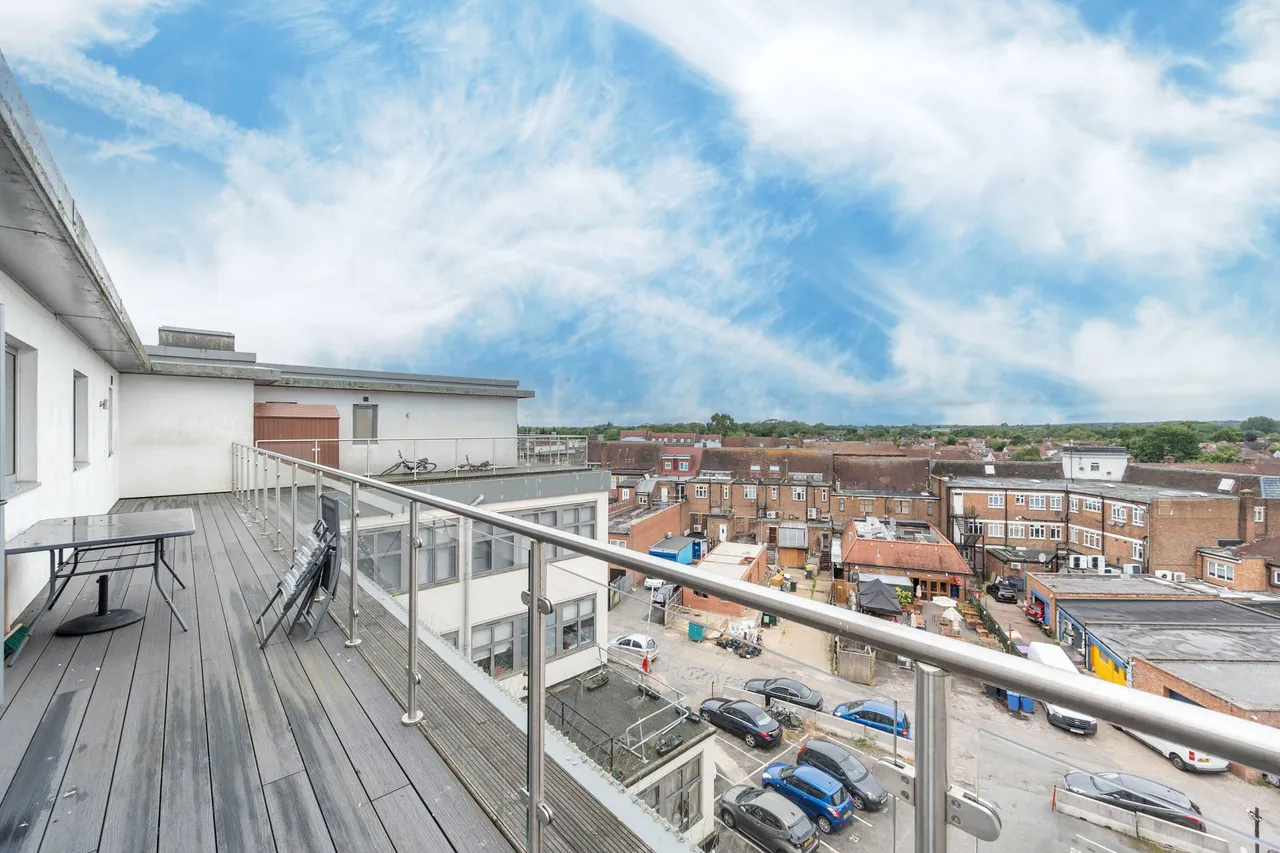 Flat 1 Talbot Skyline, 204-226 Imperial Drive, Harrow, photo 8