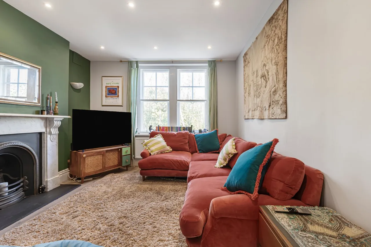 Clapham Common South Side, London, SW4, photo 2