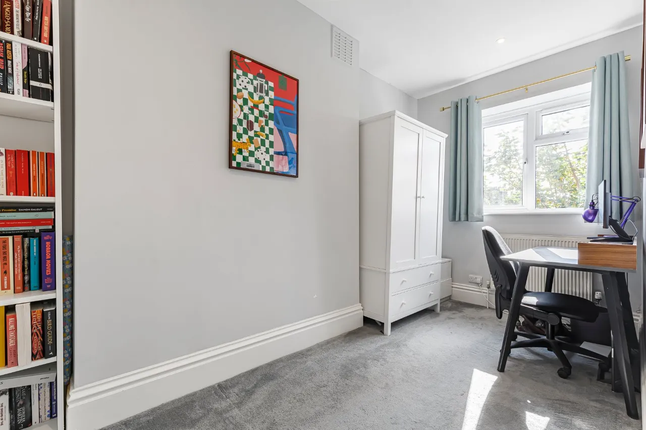 Clapham Common South Side, London, SW4, photo 8