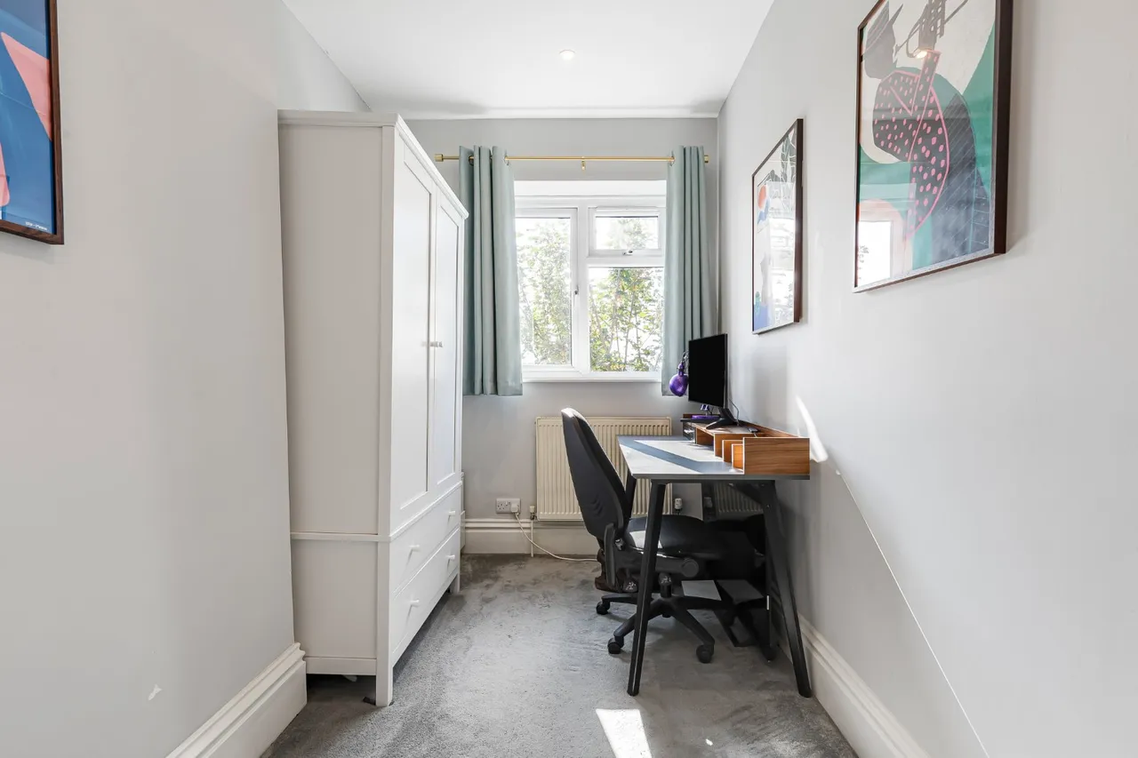 Clapham Common South Side, London, SW4, photo 13