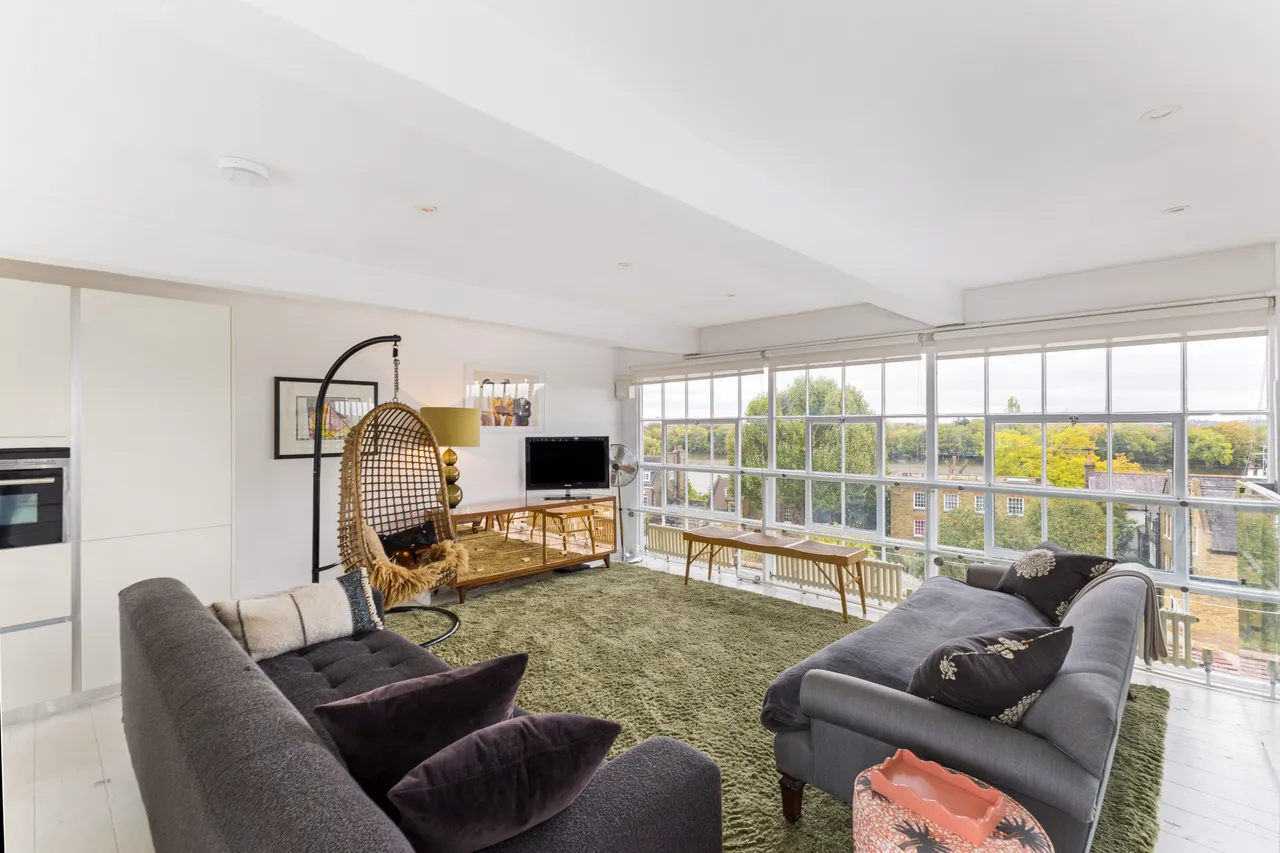 2 bed flat for sale — Church Street, London, W4