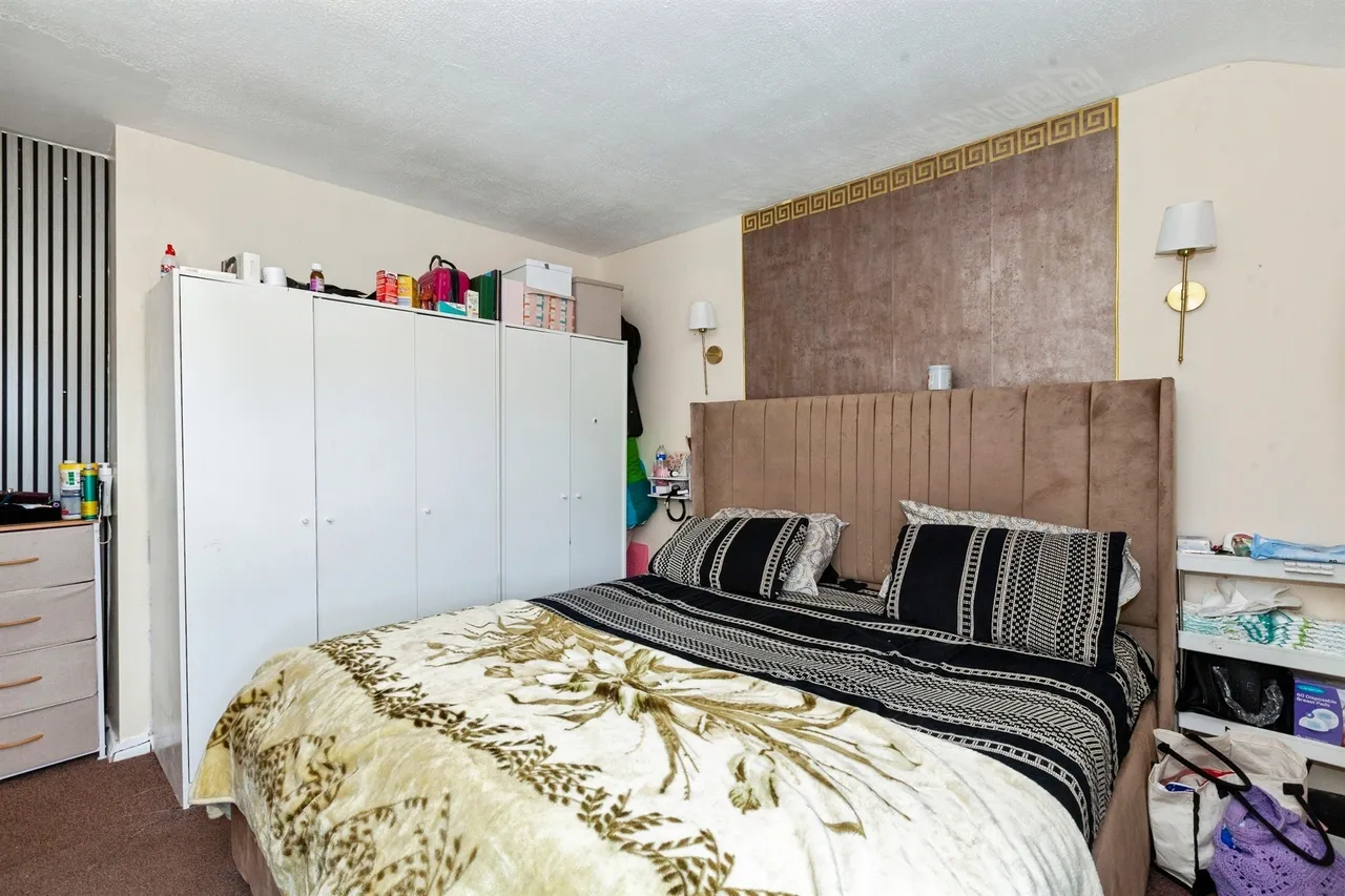 Long Furlong Drive, Slough, SL2, photo 21