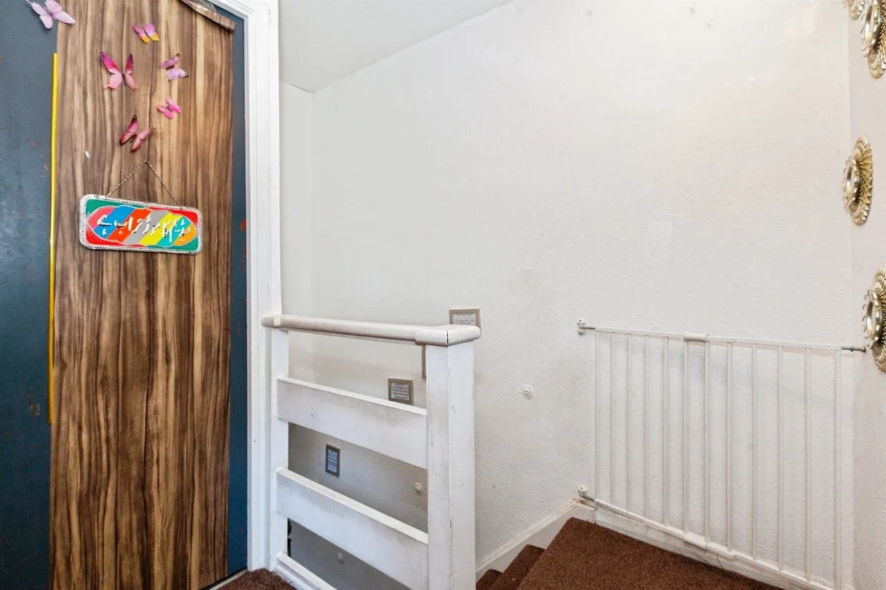 Long Furlong Drive, Slough, SL2, photo 18