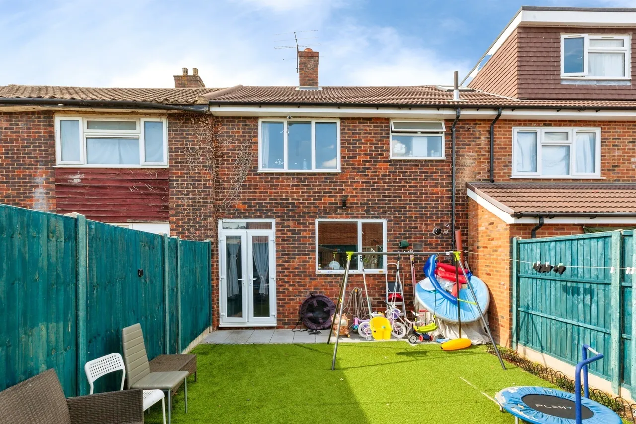 Long Furlong Drive, Slough, SL2, photo 10