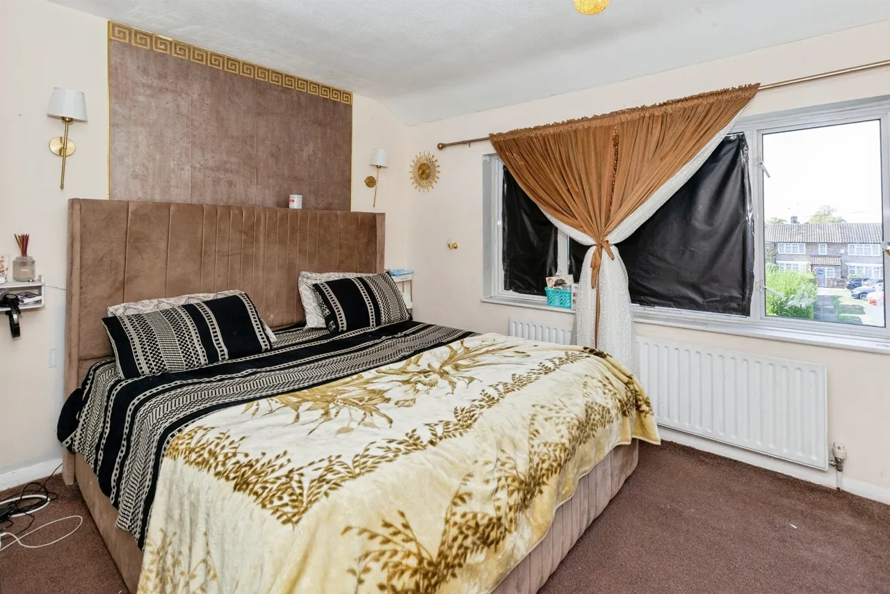 Long Furlong Drive, Slough, SL2, photo 20